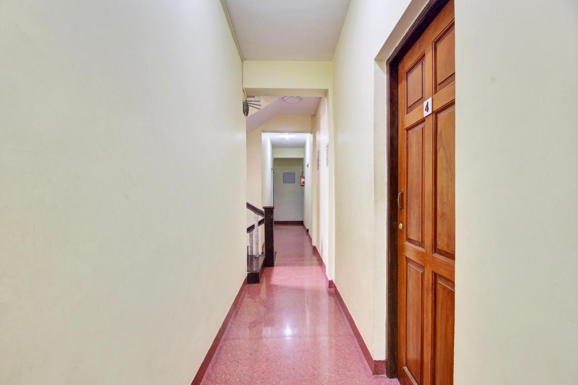 Hotel O Ferns Guest House Калангуте Екстериор снимка