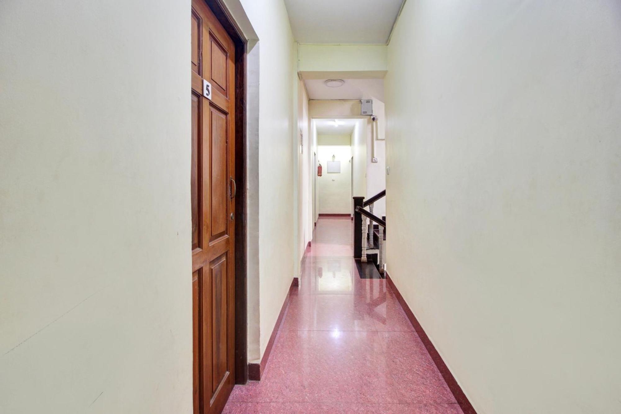 Hotel O Ferns Guest House Калангуте Екстериор снимка